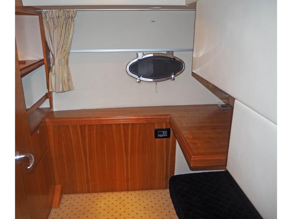 Cabin en avant, H&eacute;bergements